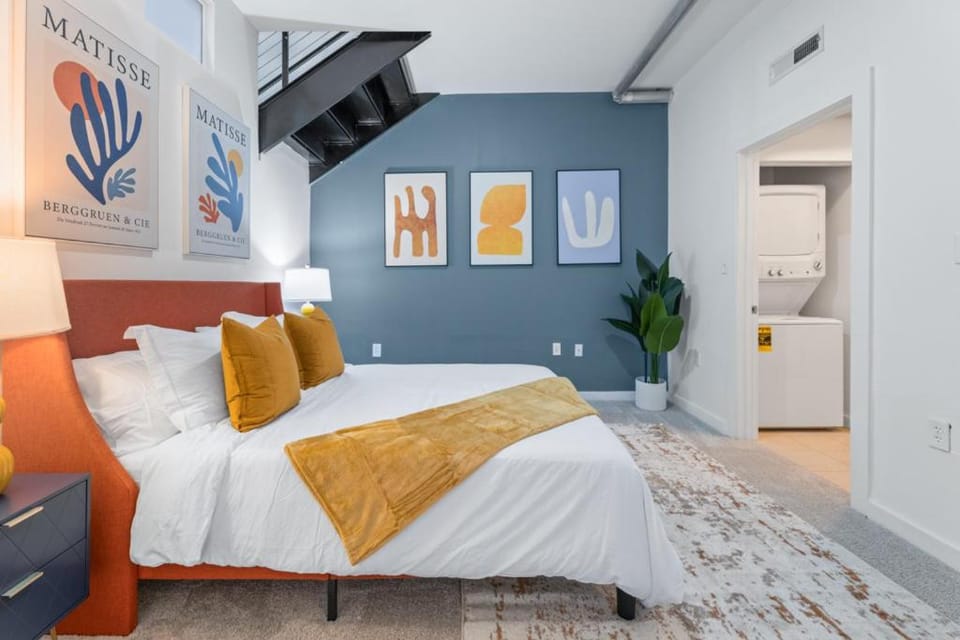 Bed, Bedroom