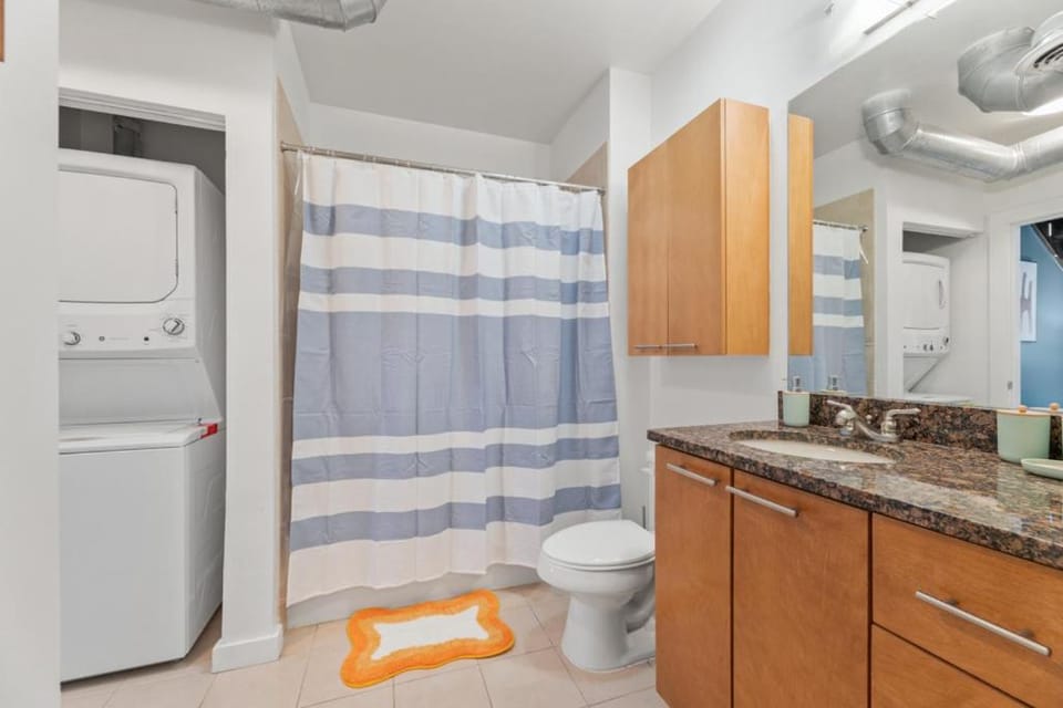 Shower, Toilet, Bathroom, washing machine