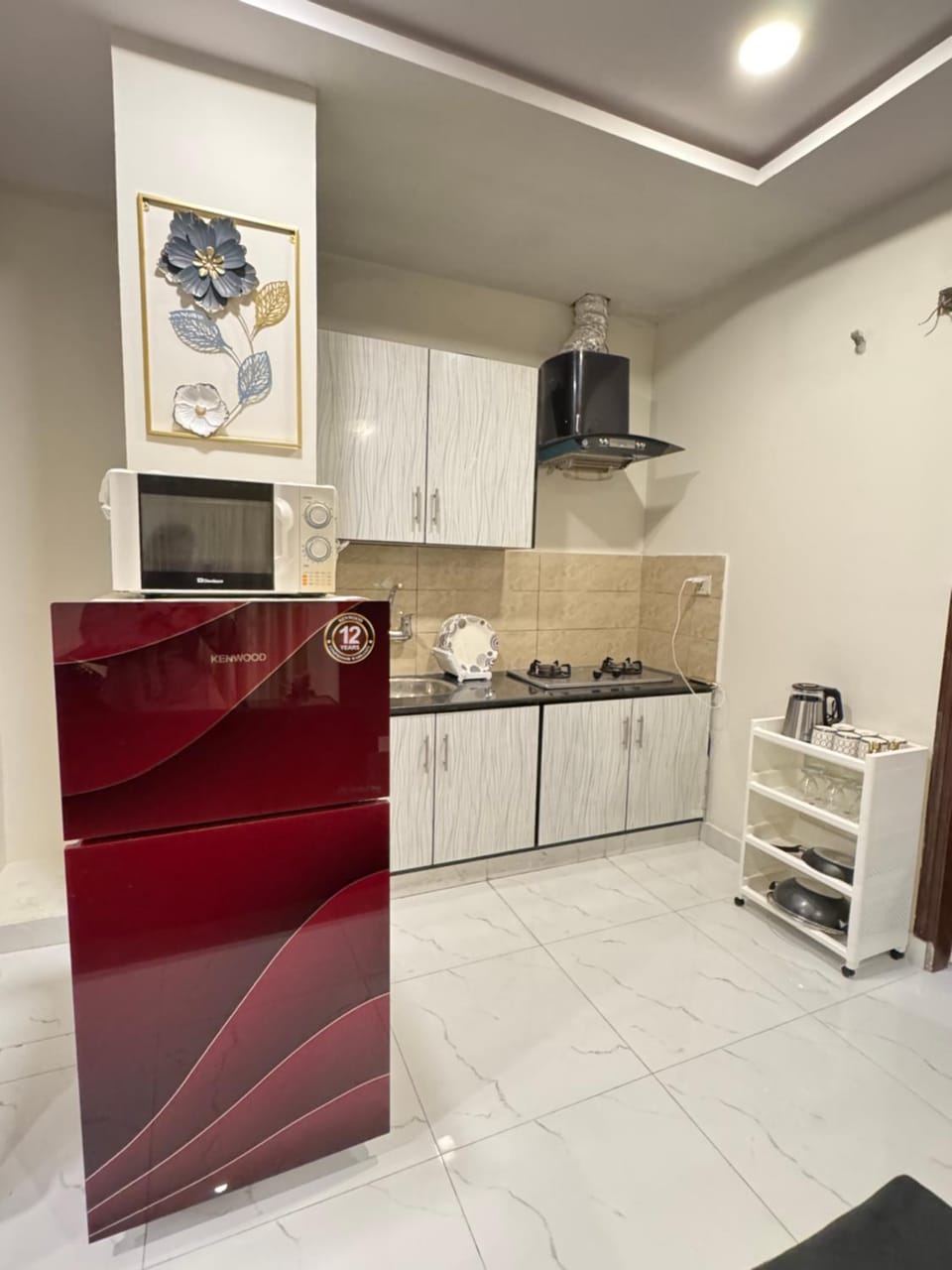 Kitchen or kitchenette, oven