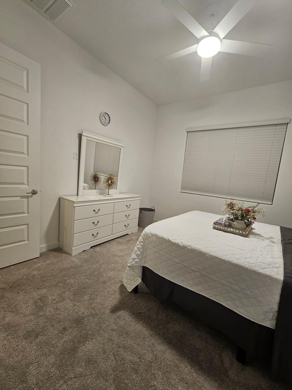 genie palace at statefarm stadium Apartment in Phoenix