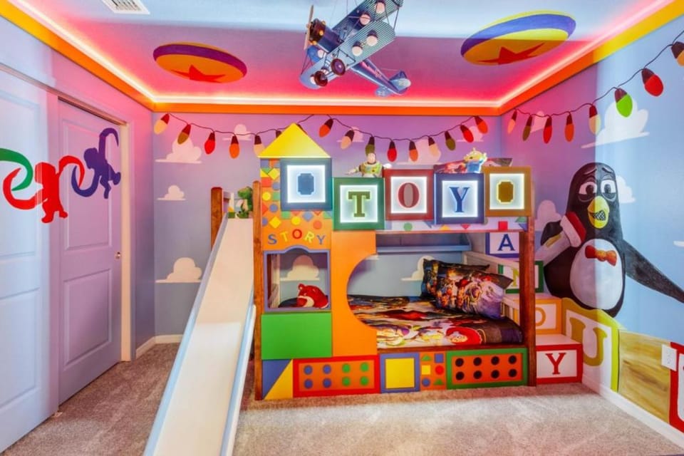 Game Room, Themes, View of Fireworks, Dogs OK House in Four Corners