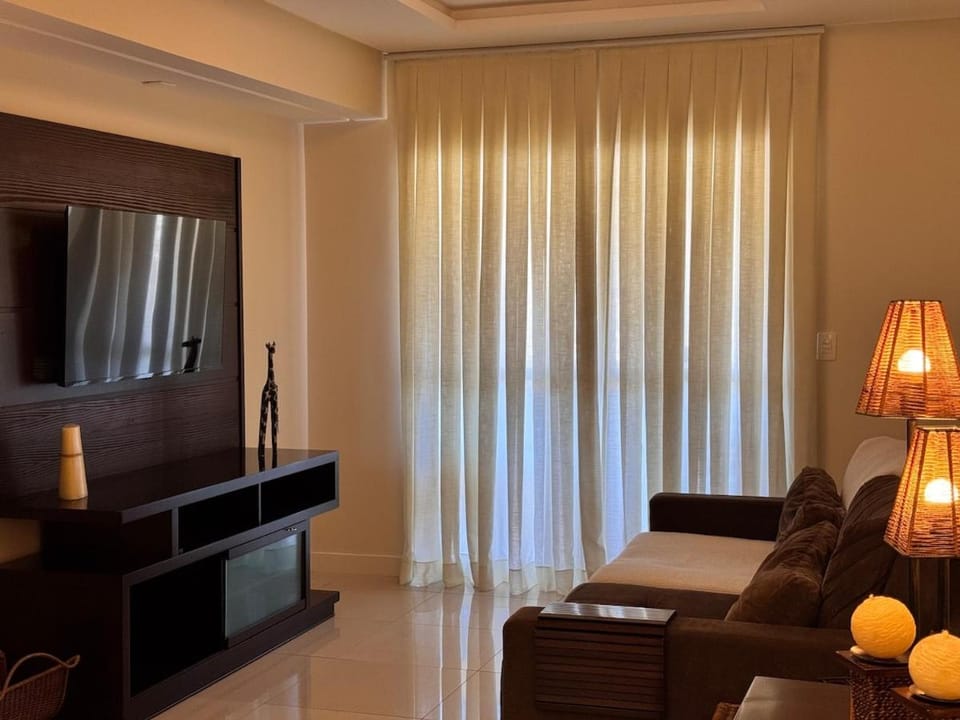 Apartamento Luxo Centro com Suíte, Sacada, Garagem, Garage Apartment in Jaraguá do Sul