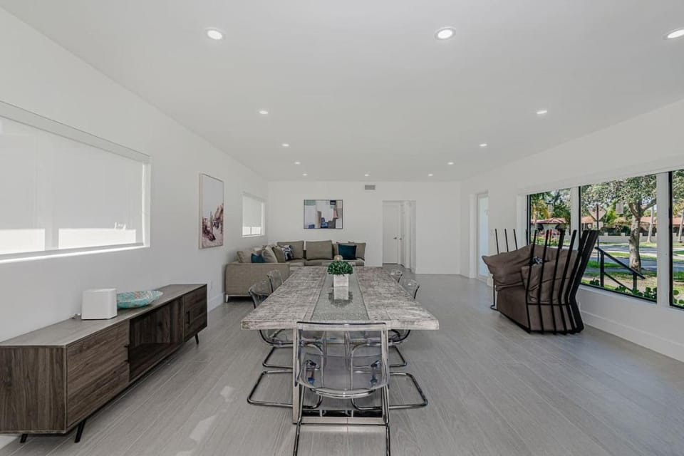 Stylish Apartment at Brickell ,Free Parking Apartment in Brickell