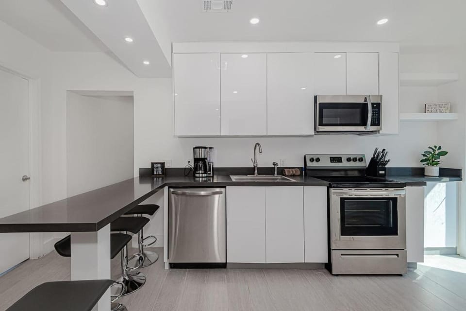 Stylish Apartment at Brickell ,Free Parking Apartment in Brickell