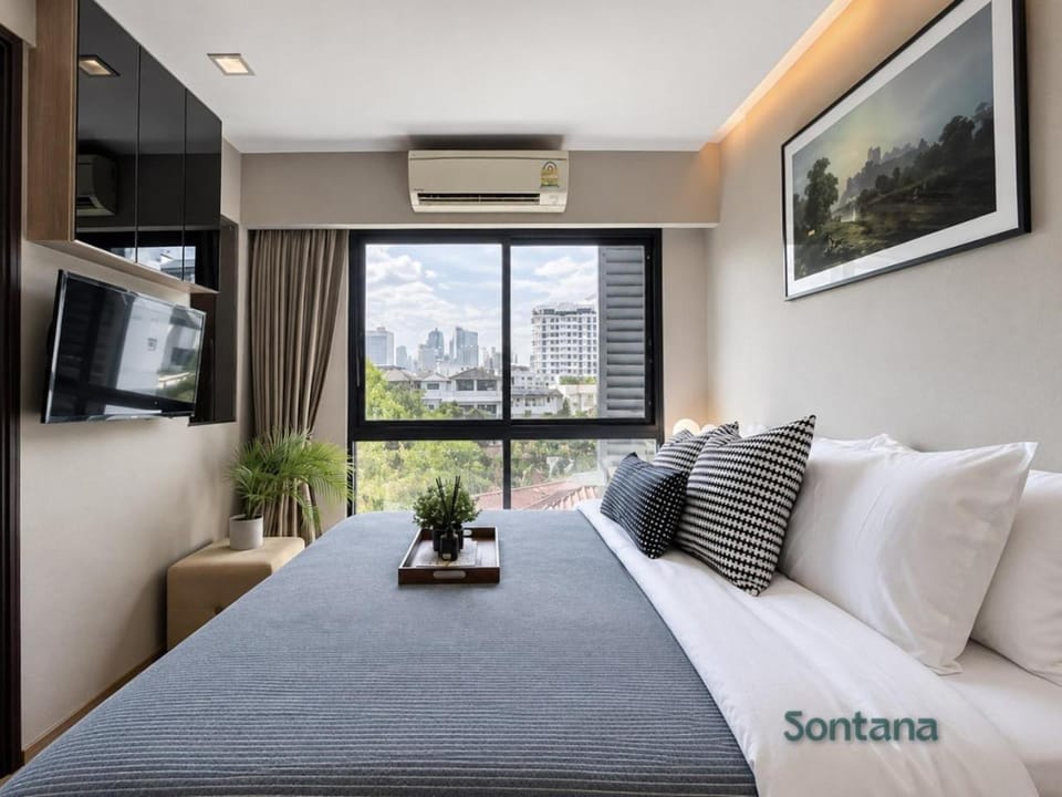 Tropical Urban 43 Sqm - Ultra Fast Wifi - Thong Lo Apartment in Bangkok
