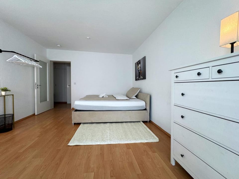 HolidayHome Apartments I Friedrichshain - Spacious Private Room Apartment in Berlin