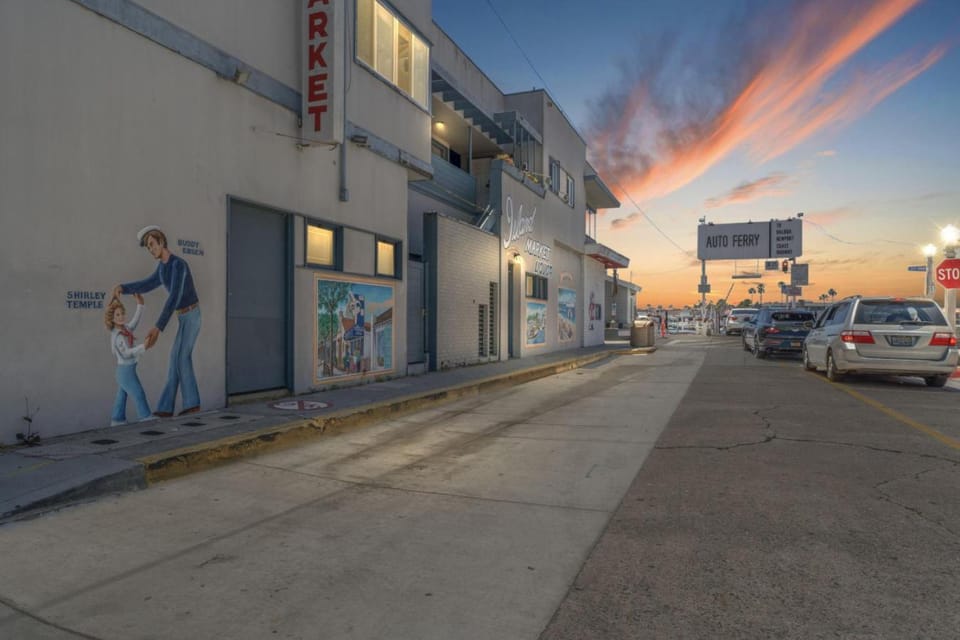 Balboa Island Cottage Air Conditioning Ferry Close Apartment in Balboa Island