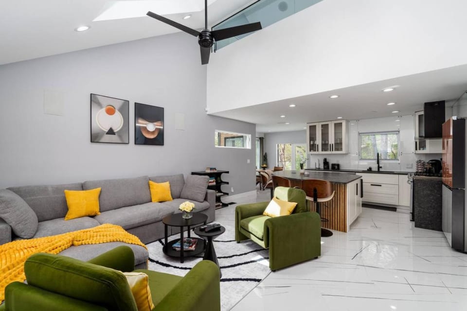 TV and multimedia, Living room, Seating area