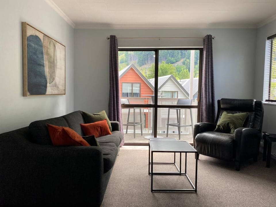 Robins Retreat-Town Center - Parking - Easy access Apartment in Queenstown