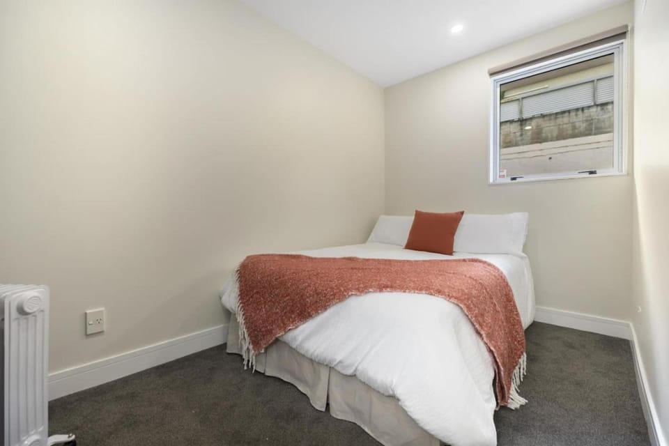 Ballarat Gem - Stunning Views-Town Center-Parking Apartment in Queenstown