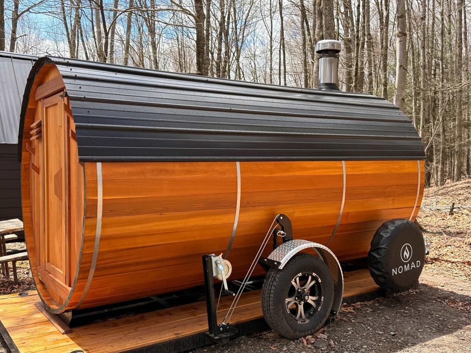 Cover wagon PA Grand Canyon House in Pennsylvania