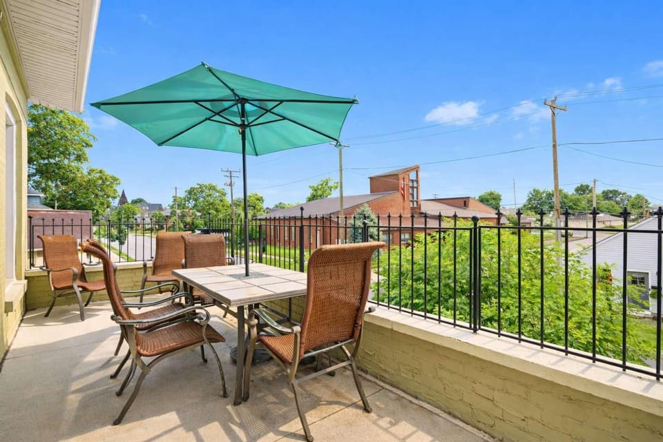 Walkable Historic District Riverview Escape House in Jeffersonville