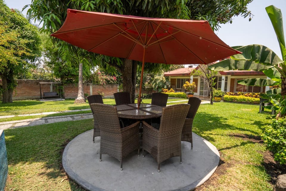 Patio, Garden, Dining area, Garden view