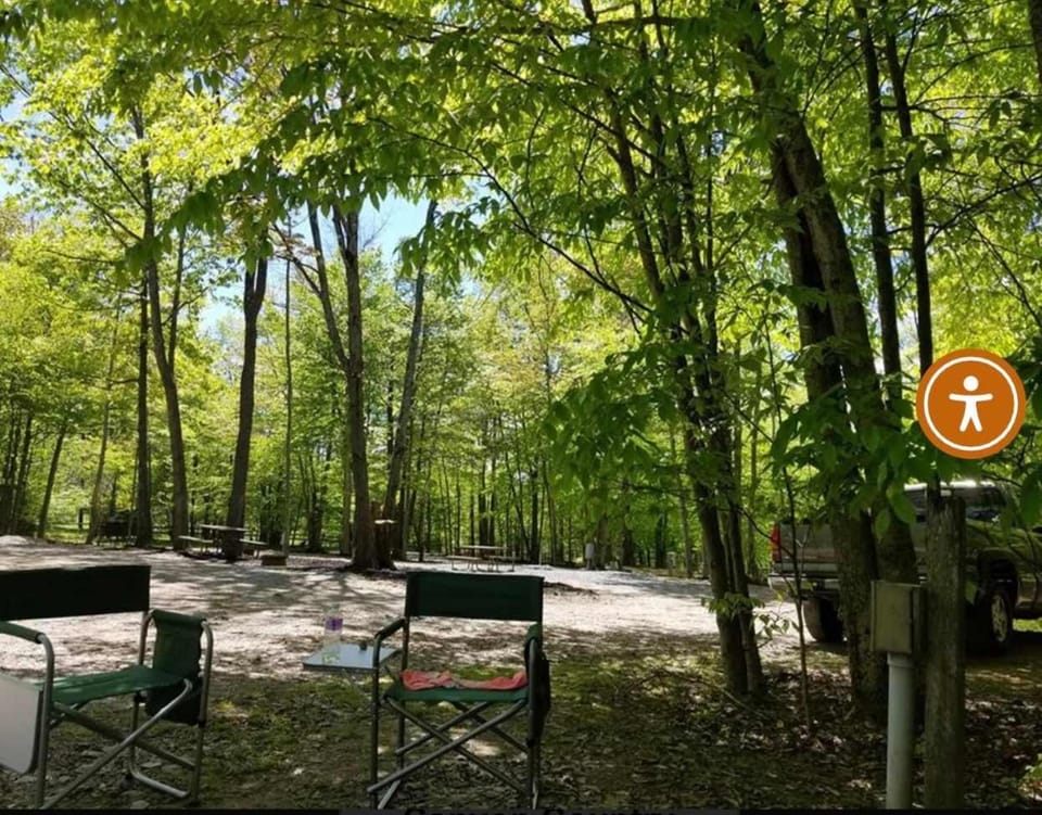 Full Hook Up Back-in 30 Amp Up to 26 House in Pennsylvania