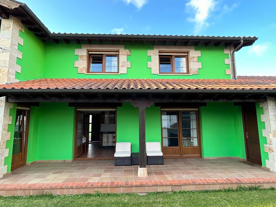 Property building, Facade/entrance