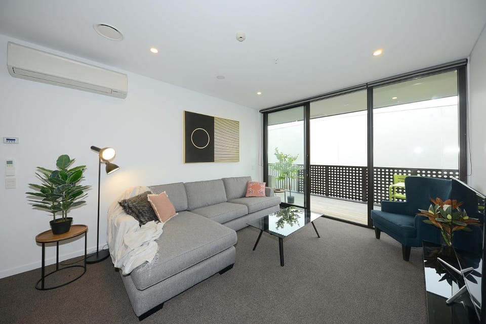 Living room, Seating area, air conditioner