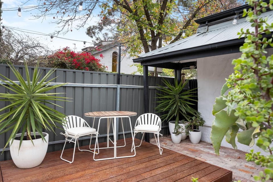 Property building, Garden, Garden view