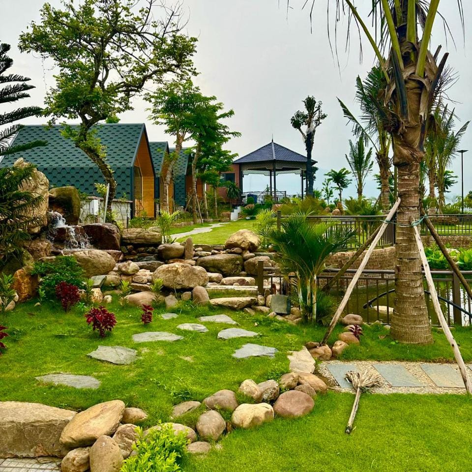Yellow Homestay Villa in Vietnam