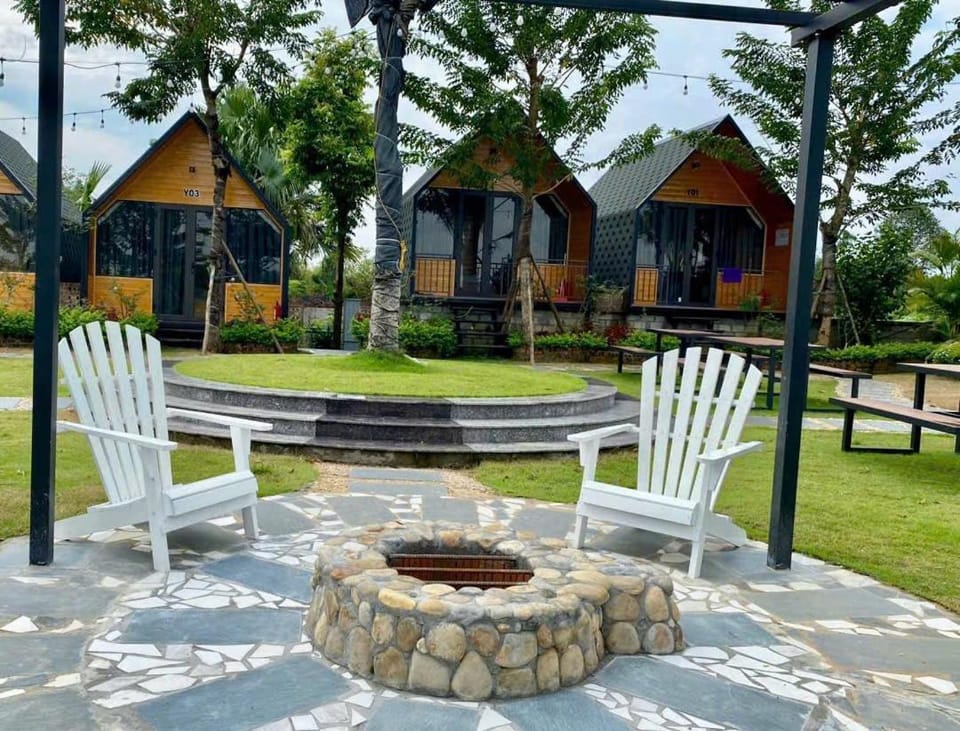Yellow Homestay Villa in Vietnam
