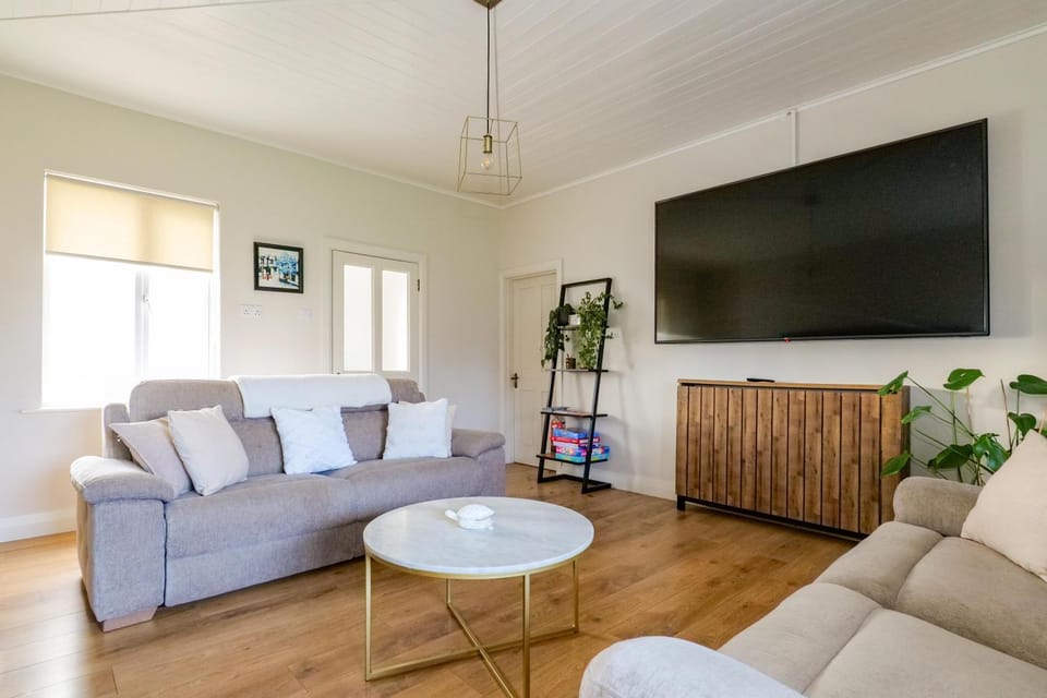 Cozy Connemara Family Retreat House in County Galway