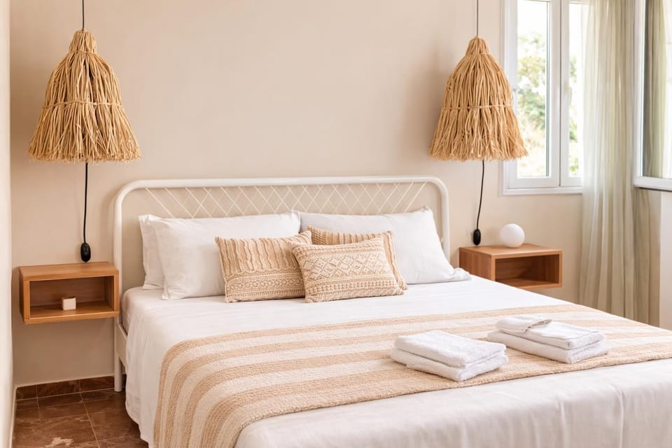 Bed, Photo of the whole room, Bedroom