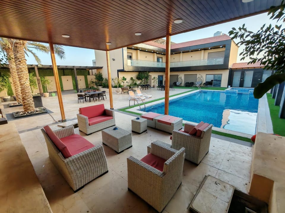 Seating area, Pool view, sunbed