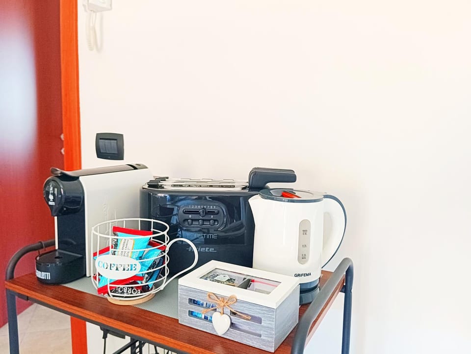 Coffee/tea facilities