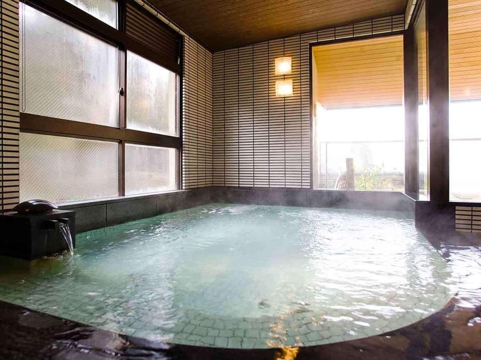 kanazawayuwakuonsen nihonryourisakaeya Ryokan in Kanazawa