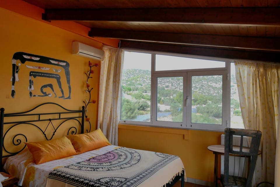 Bed, View (from property/room), Photo of the whole room, Bedroom, minibar, air conditioner