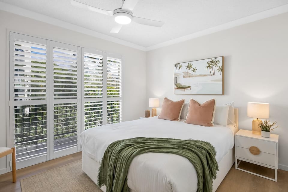 Bright 2-Bed Apartment with Stunning Ocean Views Apartment in Kings Beach