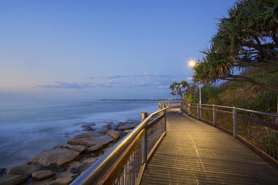 Bright 2-Bed Apartment with Stunning Ocean Views Apartment in Kings Beach