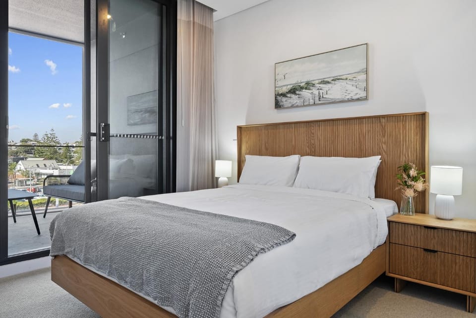 Charming 1-Bed with Rooftop Access & Parking Apartment in Perth