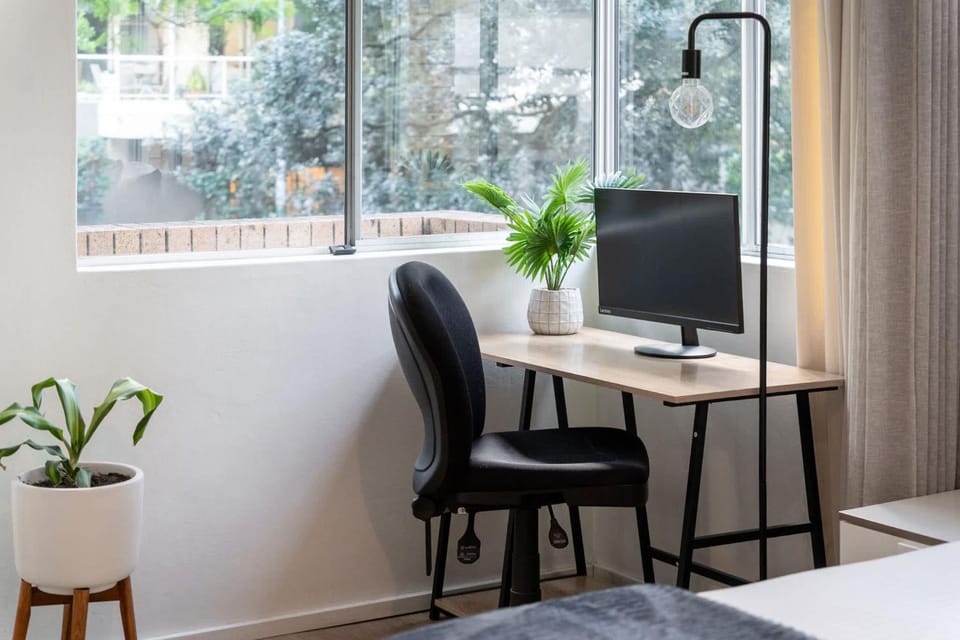 Rushcutters Bay Retreat with Balcony - New Listing Apartment in Sydney