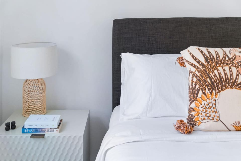 Cosy Curlewis - Walk to beach - New Listing Apartment in Sydney