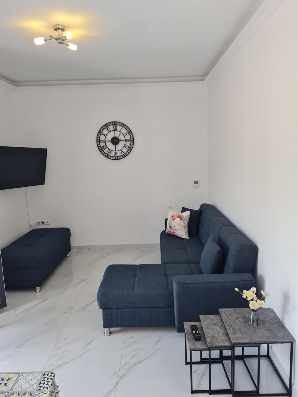 TV and multimedia, Living room, Seating area