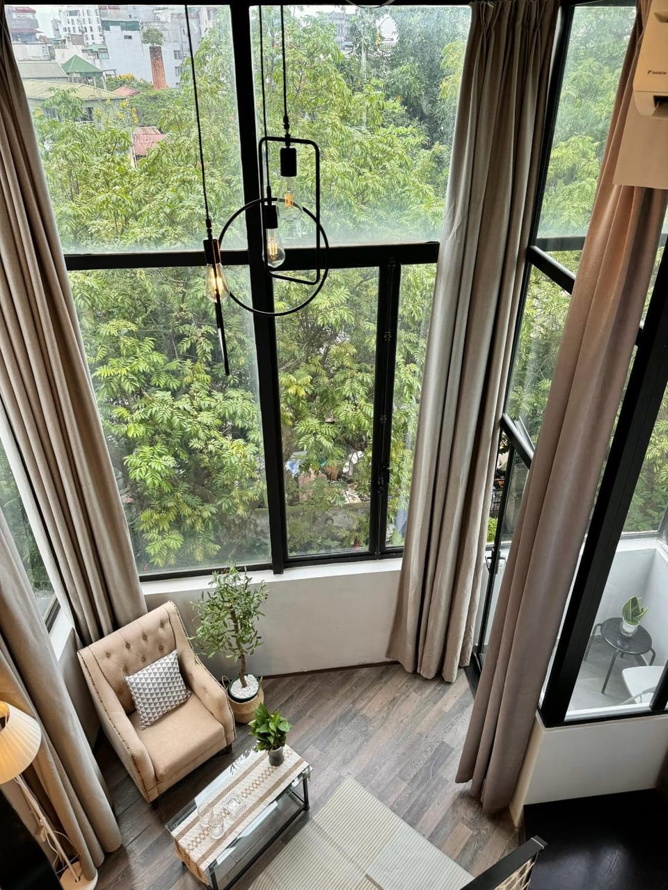 The Little Hanoi - Duplex - Old Quater - Street View Apartment in Hanoi