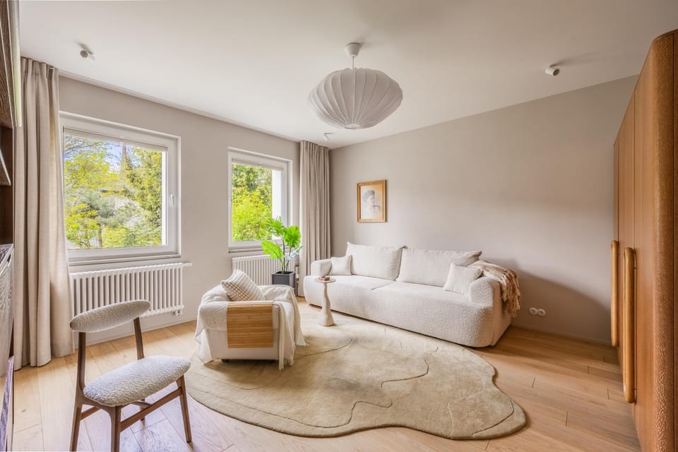 Living room, Seating area