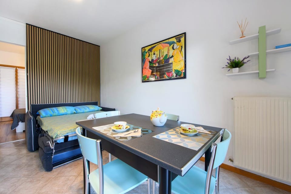 Property building, Living room, Bedroom
