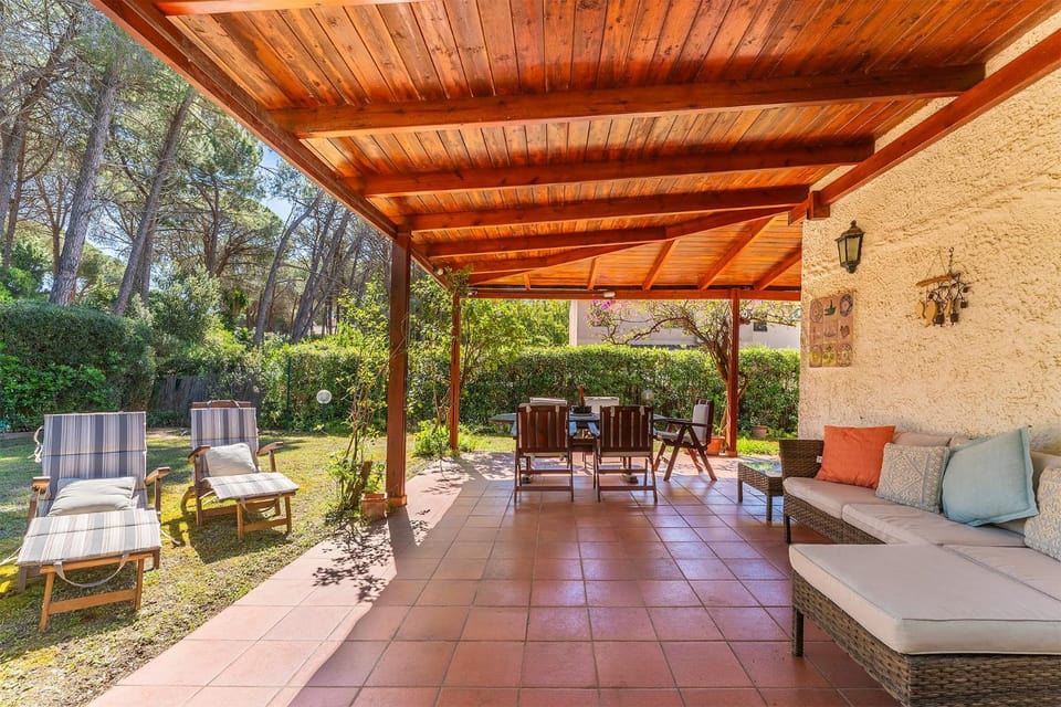 Garden, Garden, Dining area, Garden view