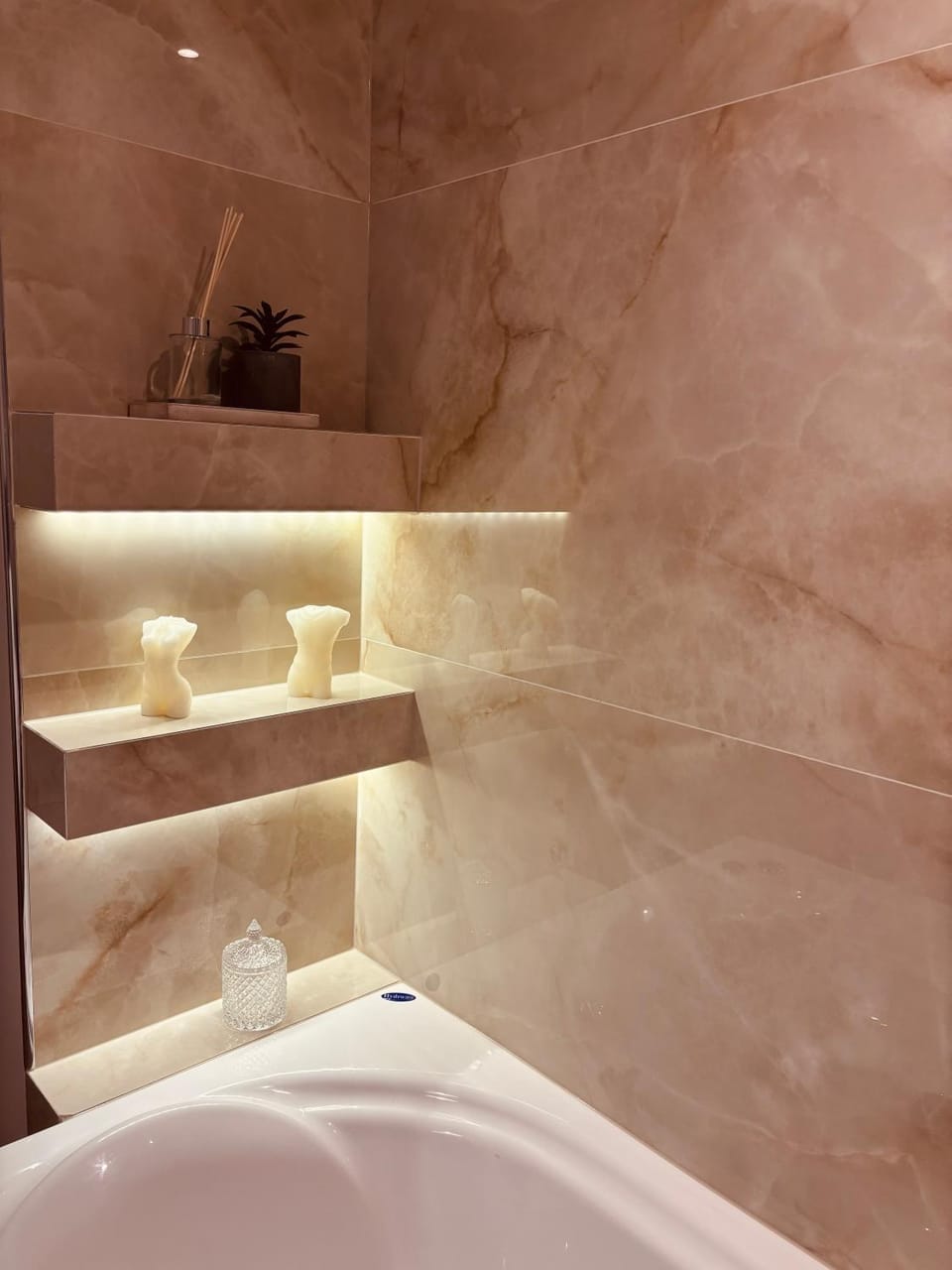 Hot Tub, Hot Tub, Steam room