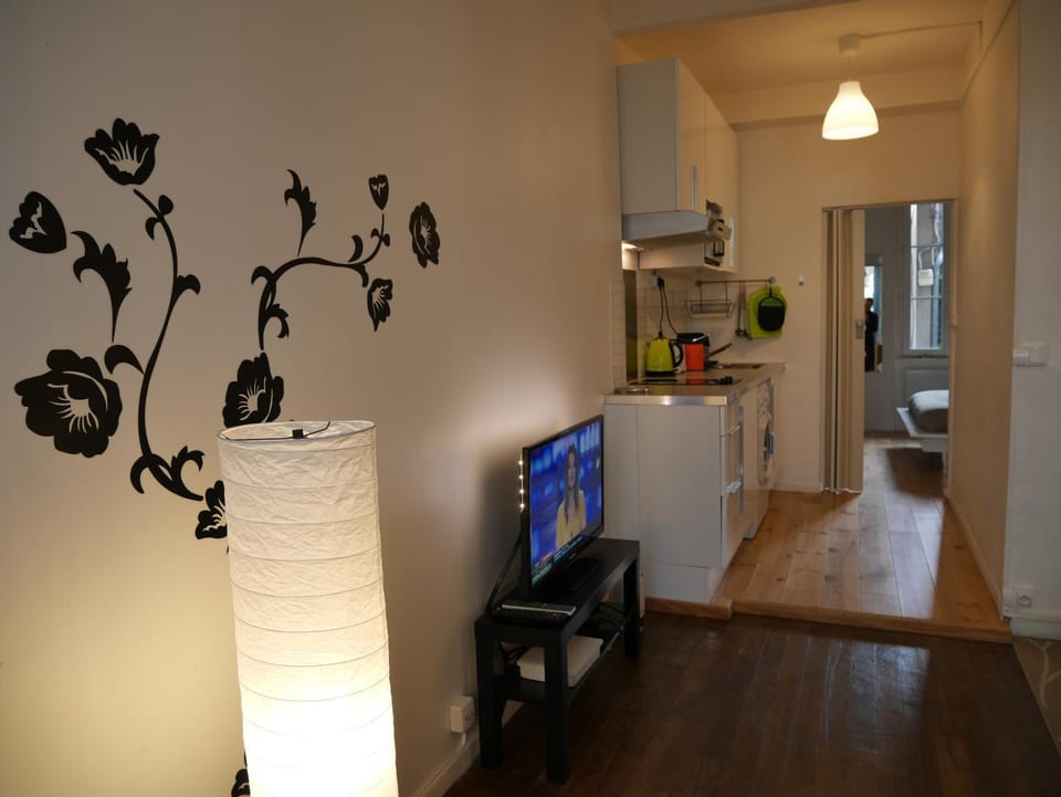 Kitchen or kitchenette, Living room