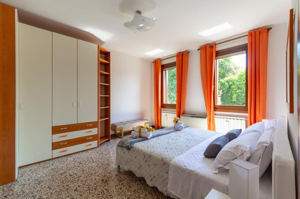 Bed, Bedroom, wardrobe
