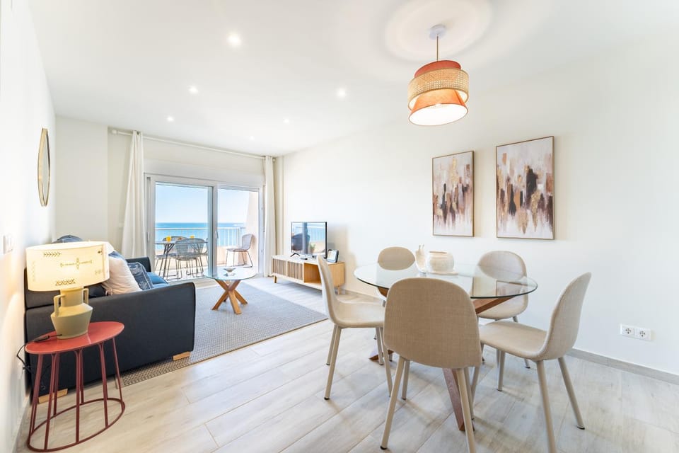 Living room, Dining area, Sea view