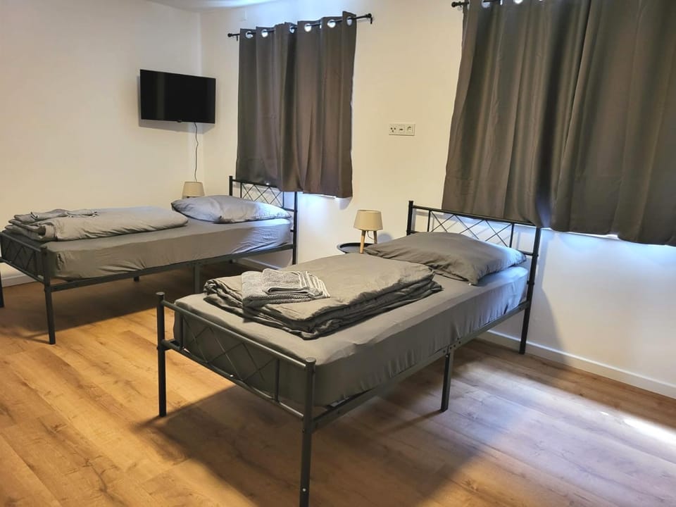 Monteur-Haus Veilchen Berlin Pankow, Französisch-Buchholz Apartment in Berlin