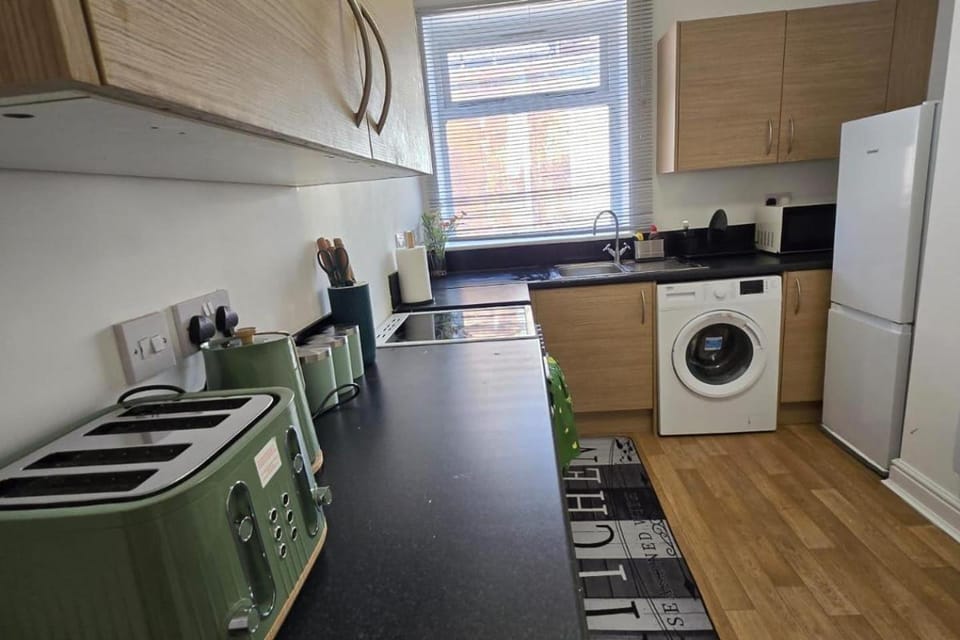 1 Bed - Sleeps 4 - City Centre Apartment in Wolverhampton