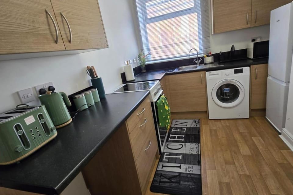 1 Bed - Sleeps 4 - City Centre Apartment in Wolverhampton