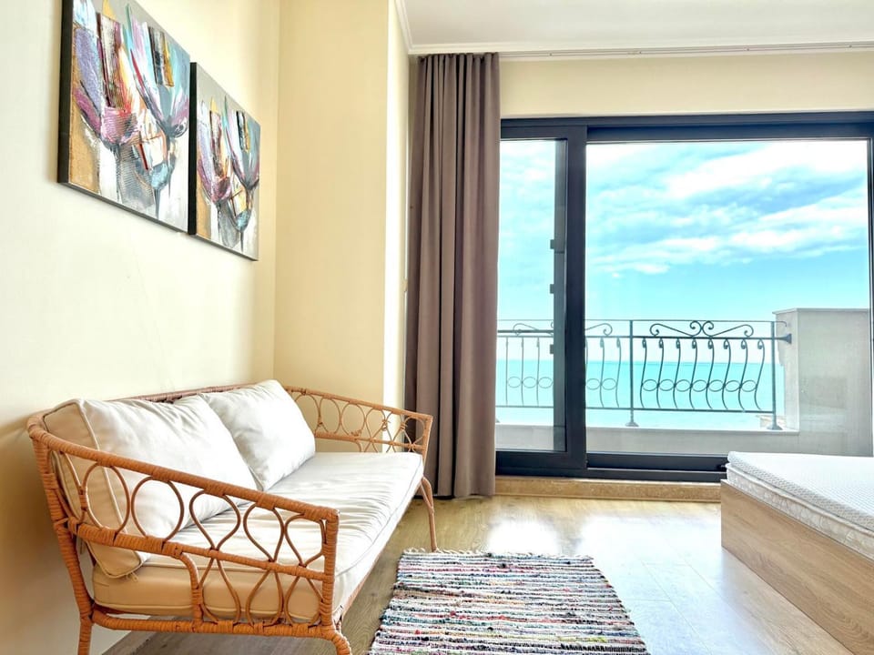 View (from property/room), Balcony/Terrace, Photo of the whole room, Sea view