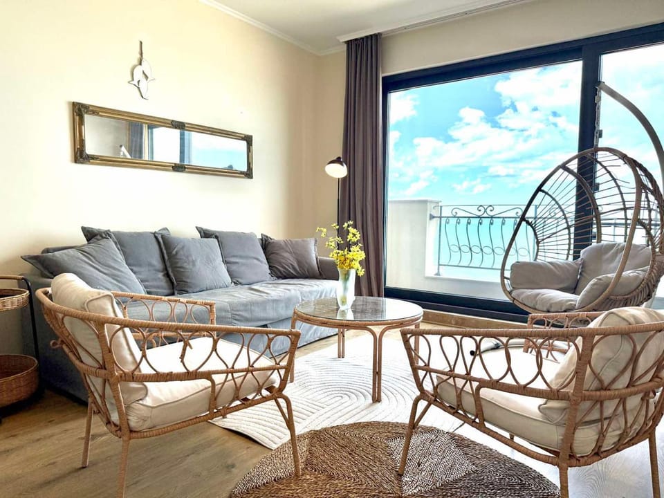Natural landscape, View (from property/room), Seating area, Dining area