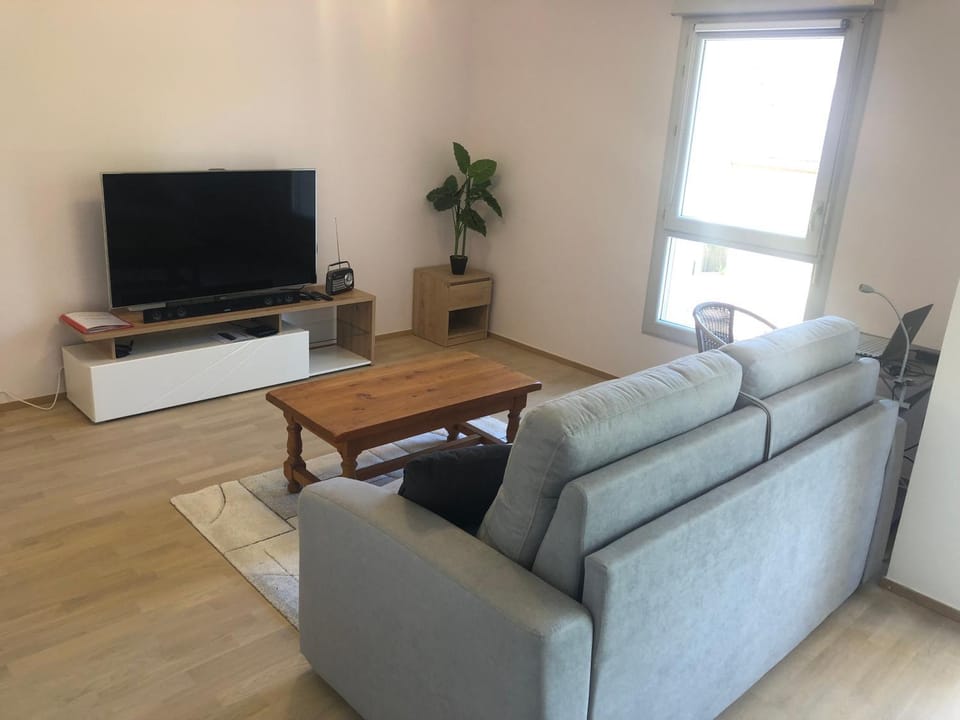 TV and multimedia, Living room, internet