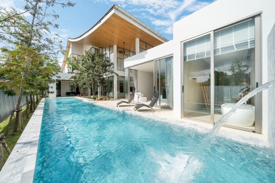 Pool view, Swimming pool, Swimming pool